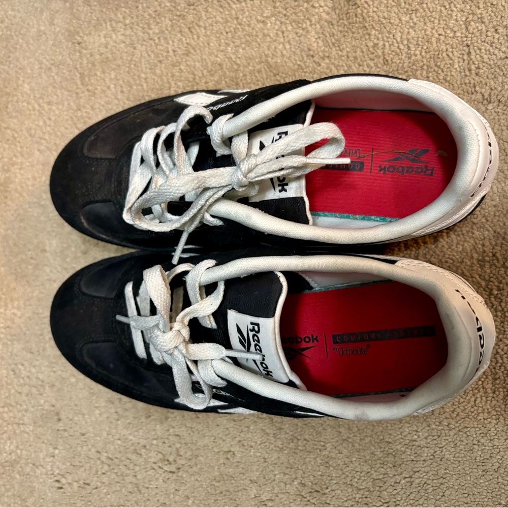 Reebok Black Sneakers. Size 7. Great condition